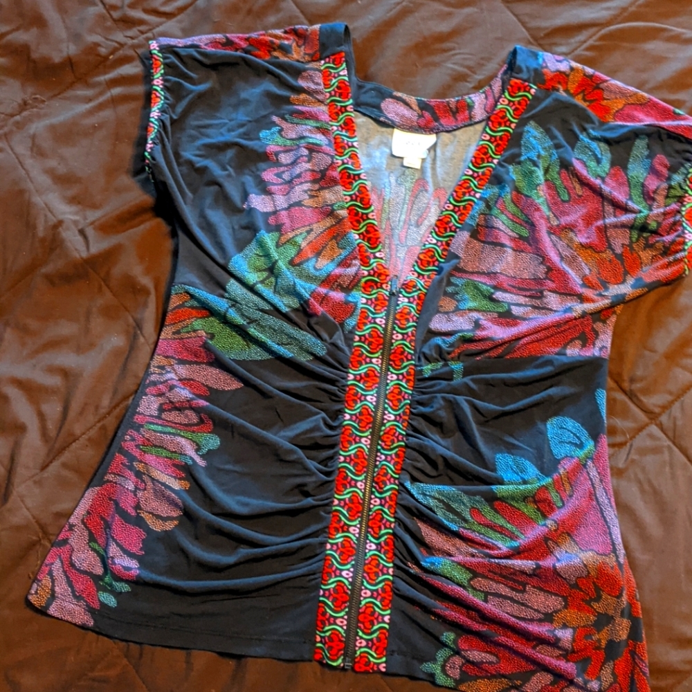 ECI New York multi colored blouse with zip up front in XL